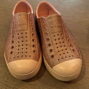 Sparkle pink natives size c12